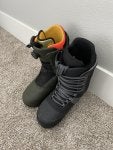 Outdoor shoe Synthetic rubber Walking shoe Grey Flooring